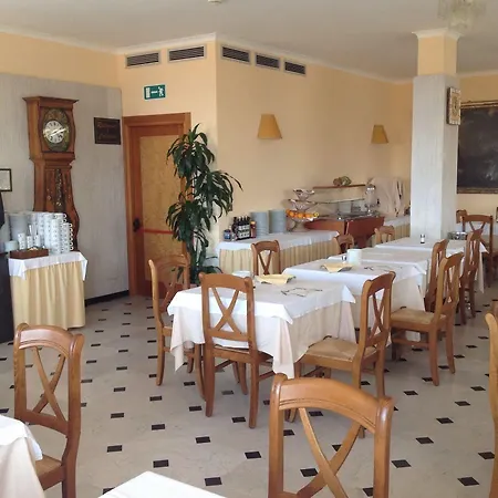 Hotel Tirreno