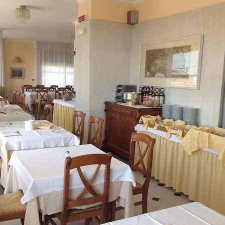 Tirreno Hotel 3*