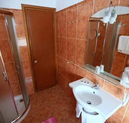 Hotel Tirreno Cavi di Lavagna