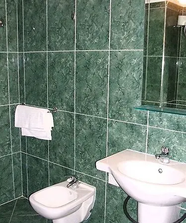 Tirreno קאבי די לבאניה