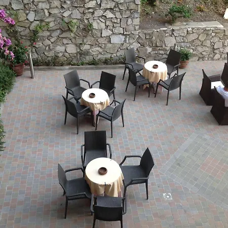 Tirreno Hotel Cavi di Lavagna