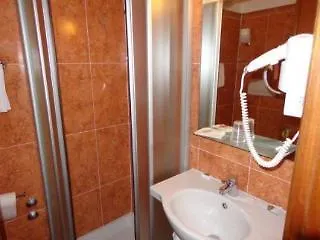 Tirreno Szálloda Cavi di Lavagna